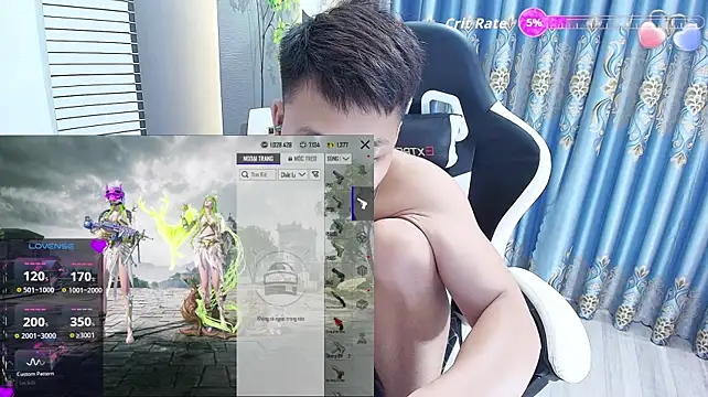 Show modela Naughty___asian na web-kameri