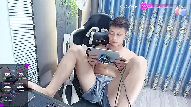 Naughty___asian 网络视讯表演