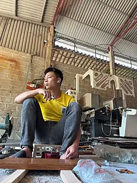 Naughty___asian Pertunjukan Webcam