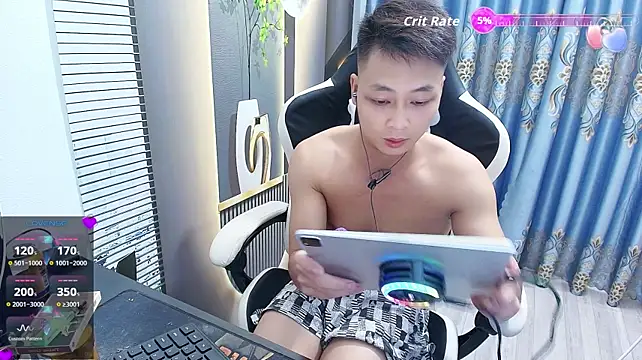 Naughty___asian Show Webcam