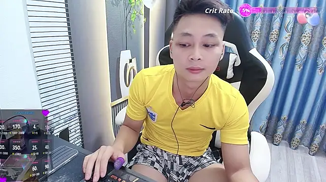 Naughty___asian 网络视讯表演