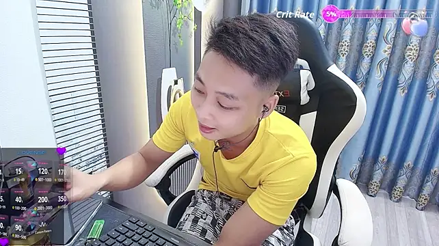 Naughty___asian 在線直播表演