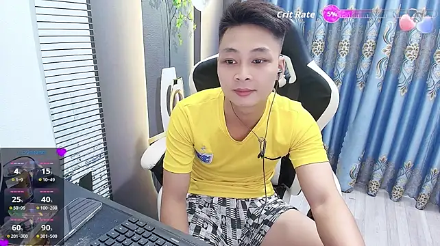 Naughty___asian 在線直播表演