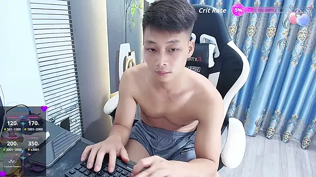 Naughty___asian Adlı Modelin Web Kamerası Şovu