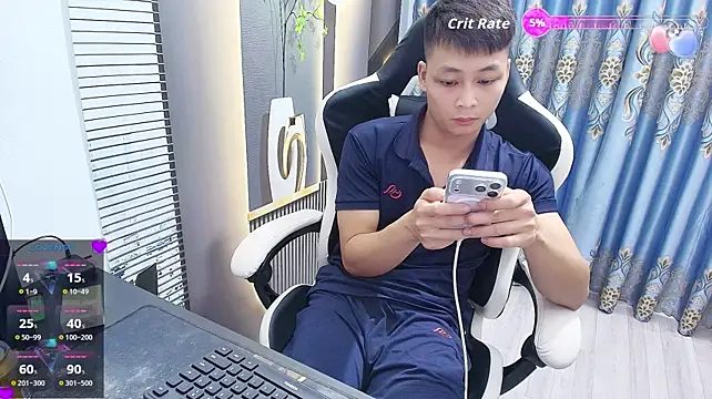 Naughty___asian Pertunjukan Webcam