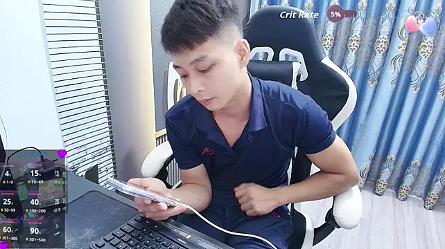 Naughty___asian Pertunjukan Webcam