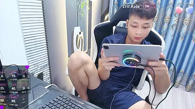 Naughty___asian Pertunjukan Webcam