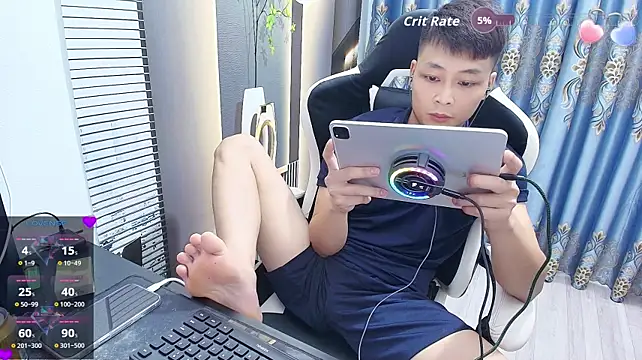 Naughty___asian Pertunjukan Webcam