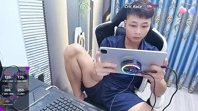 Naughty___asian 在線直播表演