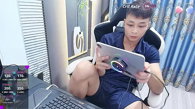 Naughty___asian Webcam Show