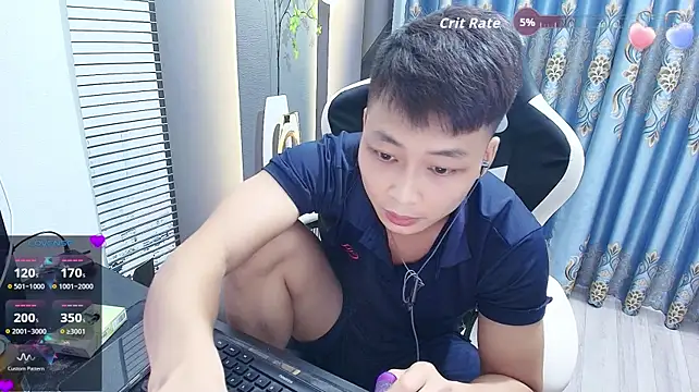 Naughty___asian 在線直播表演
