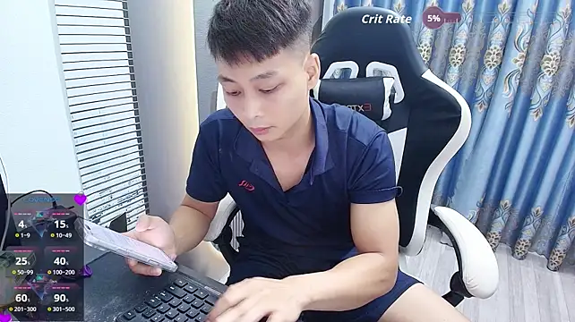 Naughty___asian 网络视讯表演