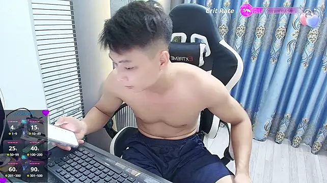 Naughty___asian Adlı Modelin Web Kamerası Şovu