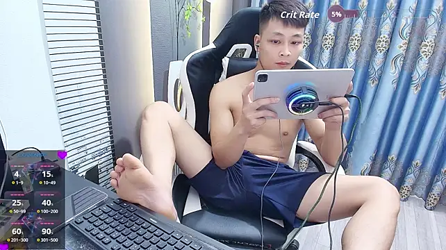 Naughty___asianのウェブカメラショー