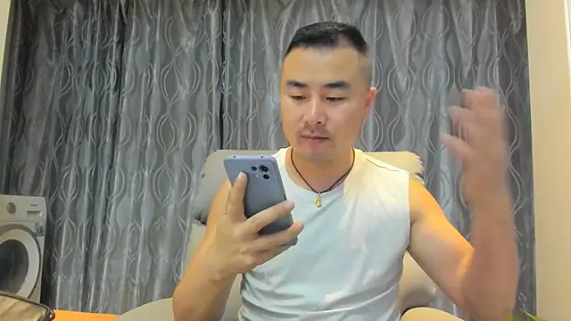 guozuo 在線直播表演