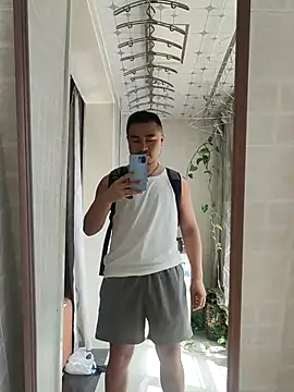 guozuo 在線直播表演
