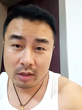 guozuo 在線直播表演