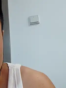 guozuo 在線直播表演