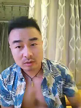 guozuo 在線直播表演