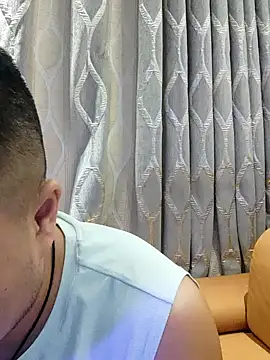 guozuo: διαδικτυακό σόου στην κάμερα