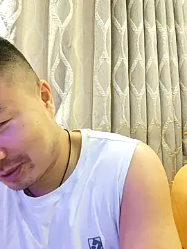 guozuo webkamerás műsora