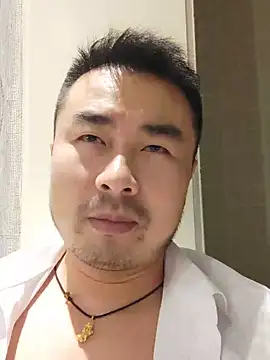 guozuo 在線直播表演