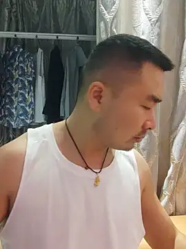 Show modela guozuo na web-kameri