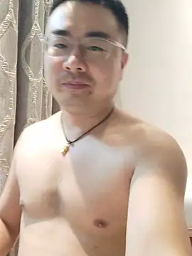 guozuo 在線直播表演