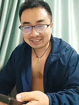 guozuo 在線直播表演