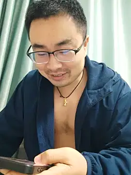 guozuo Show in webcam