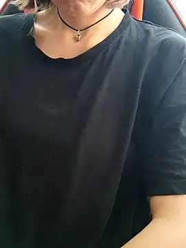 Živá chatovací místnost Aashikalaa