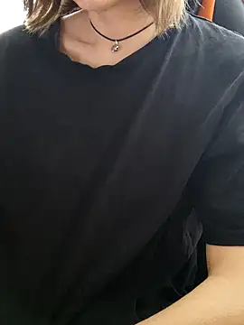 Sala de chat en directo de Aashikalaa