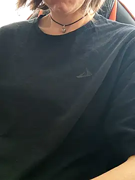 Chat +18 de Aashikalaa ao vivo