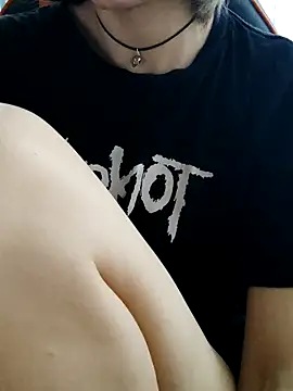 Chat +18 de Aashikalaa ao vivo