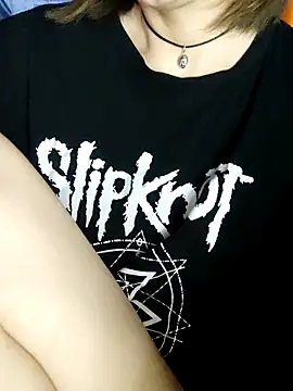 Aashikalaa Adlı Modelin Canlı XXX Sohbeti