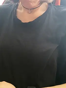 Aashikalaa's Live XXX Chat