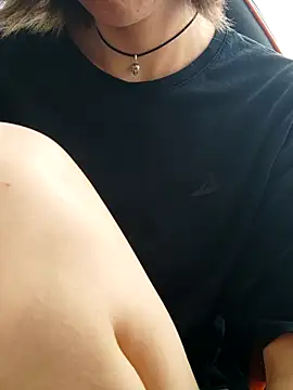 Aashikalaa Adlı Modelin Canlı XXX Sohbeti