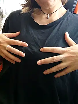 Chat +18 de Aashikalaa ao vivo