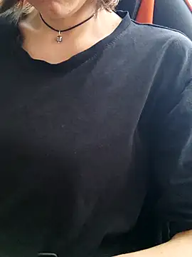Aashikalaa's Live XXX Chat