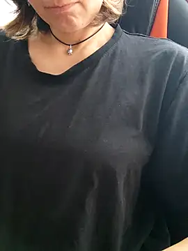 Aashikalaa's Live XXX Chat