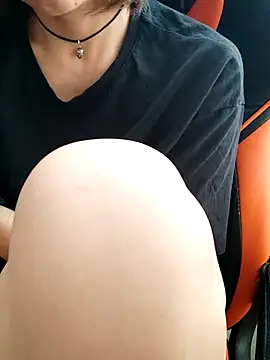 Aashikalaa live XXX chat
