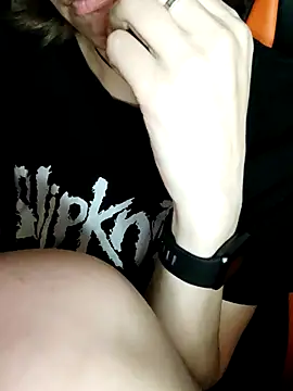 Aashikalaa 即時 XXX 聊天