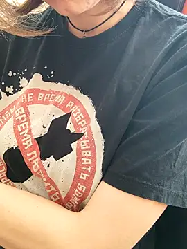 AashikalaaのライブXXXチャット