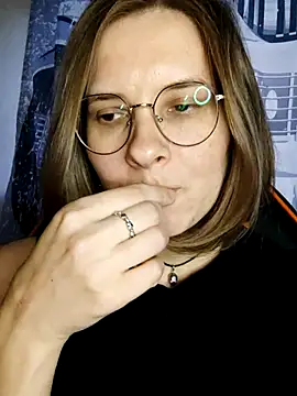 Aashikalaa 라이브 XXX 채팅