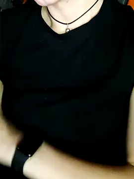 Chat XXX en directo de Aashikalaa