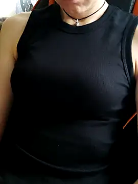 Chat +18 de Aashikalaa ao vivo