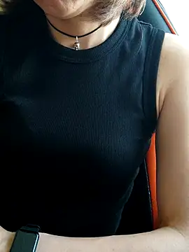 Aashikalaa's Live XXX Chat