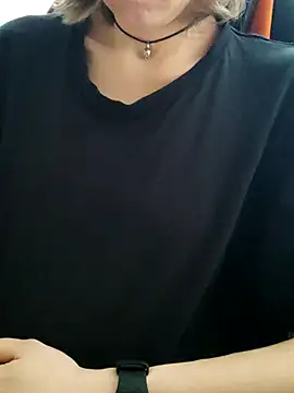Aashikalaa's Live XXX Chat