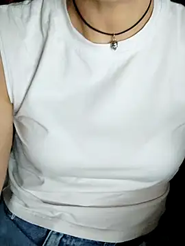 Aashikalaa's Live XXX Chat