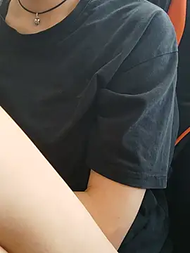 Chat soba uživo modela Aashikalaa
